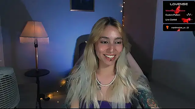 Snapshot of Saucy_Jenn chatting on 2, 2, 2025 Saucy Jenn online show from 2, 2, 2025