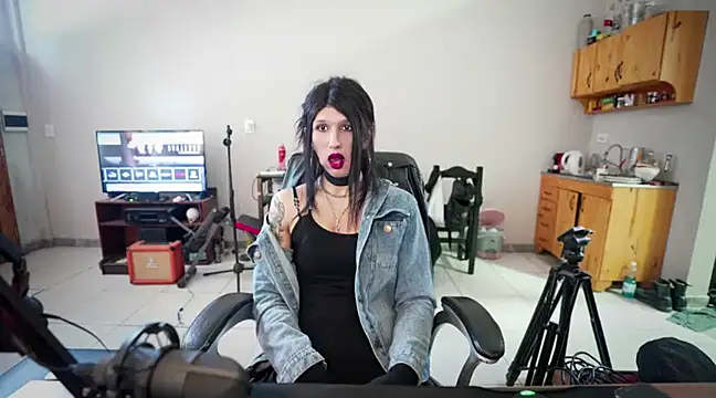 Snapshot of brenda_nataliaok chatting on 13, 3, 2025 brenda nataliaok online show from 13, 3, 2025