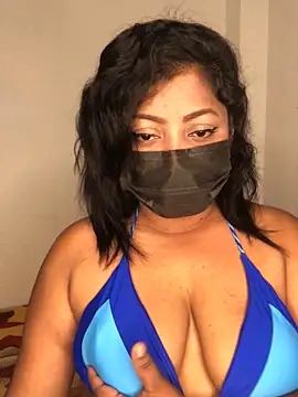 Snapshot of _Cute_ariana_ chatting on 9, 10, 2025  Cute ariana  online show from 9, 10, 2025