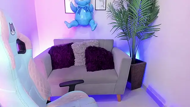 Snapshot of Kyomi_chang chatting on 4, 3, 2025 Kyomi chang online show from 4, 3, 2025