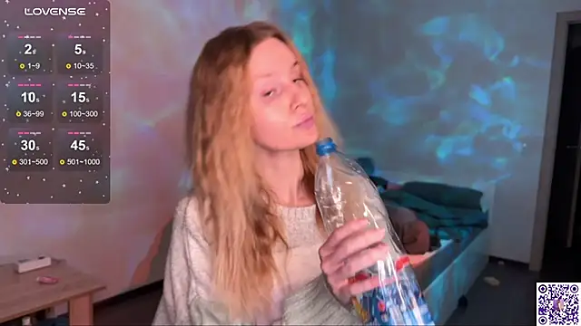 Chanel Gill online show from 3, 10, 2025