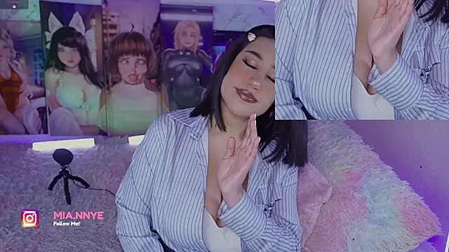 MiaMammie online show from 16, 12, 2024