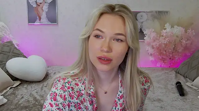 Snapshot of Veronika_Mitchel chatting on 17, 3, 2025 Veronika Mitchel online show from 17, 3, 2025