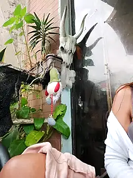 k lebannon online show from 4, 1, 2025