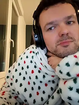 Snapshot of antoinepassion chatting on 19, 1, 2025 antoinepassion online show from 19, 1, 2025