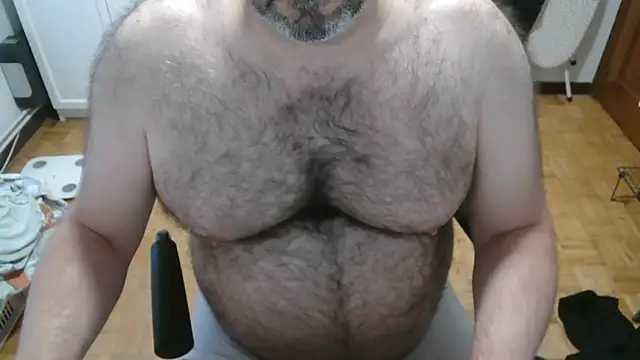 mikeyhotbear online show from 16, 6, 2026