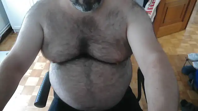 Snapshot of mikeyhotbear chatting on 11, 7, 2026 mikeyhotbear online show from 11, 7, 2026