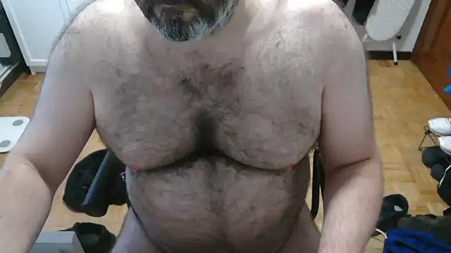 Snapshot of mikeyhotbear chatting on 16, 7, 2026 mikeyhotbear online show from 16, 7, 2026