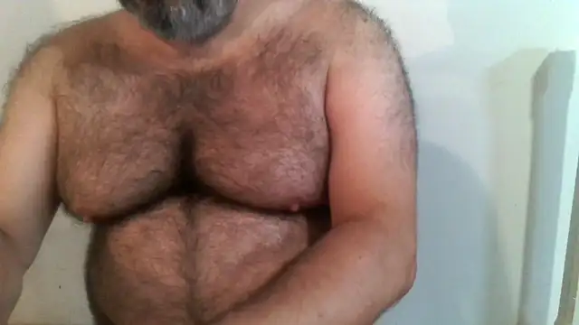 Snapshot of mikeyhotbear chatting on 1, 8, 2026 mikeyhotbear online show from 1, 8, 2026