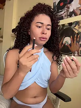 Snapshot of GabriSaenz chatting on 1, 5, 2026 GabriSaenz online show from 1, 5, 2026