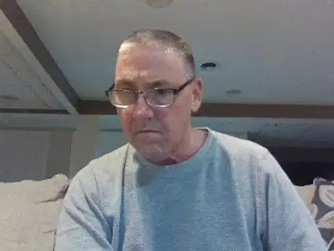 Snapshot of takeitall101 chatting on 4, 1, 2025 takeitall101 online show from 4, 1, 2025