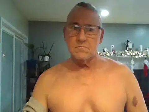 Snapshot of takeitall101 chatting on 8, 1, 2025 takeitall101 online show from 8, 1, 2025