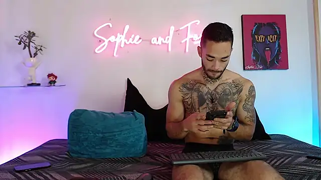 Snapshot of SophieFoxx17 chatting on 13, 9, 2025 SophieFoxx17 online show from 13, 9, 2025