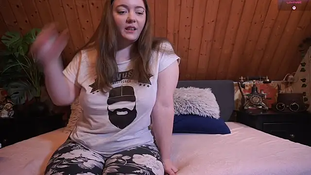 TessaWinter online show from 31, 10, 2025