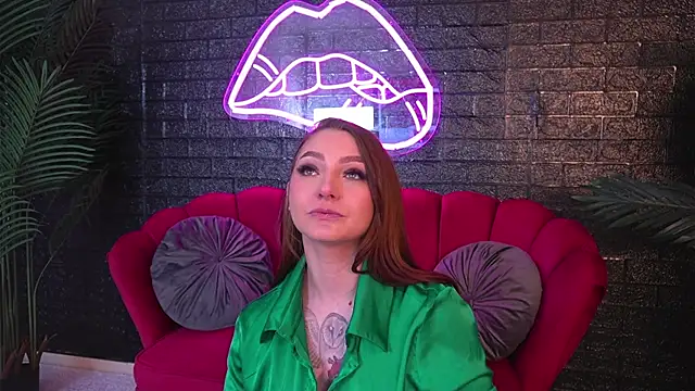 Snapshot of ScarlettQuate chatting on 5, 3, 2025 ScarlettQuate online show from 5, 3, 2025