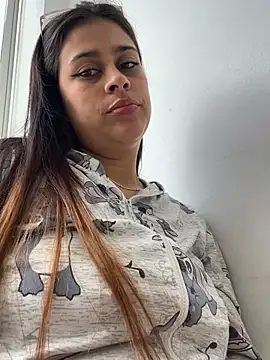 Latina sexy1 online show from 12, 2, 2026