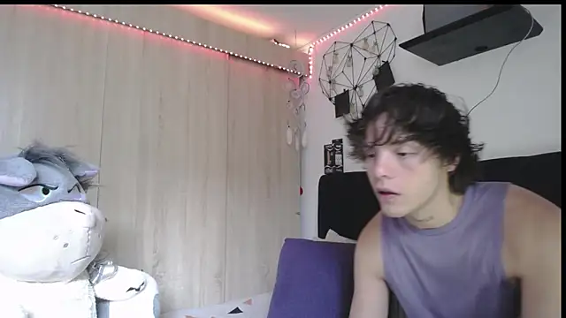 Santiago kiler online show from 9, 4, 2026