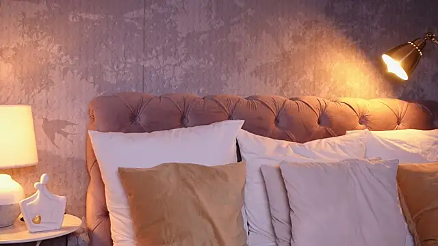 AngelaFay online show from 13, 3, 2025