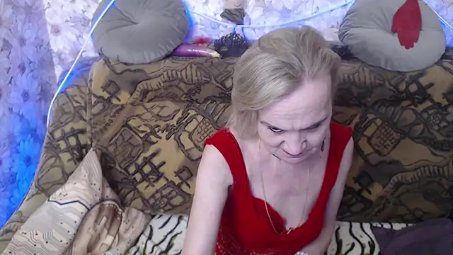 MissBekker online show from 2, 2, 2025