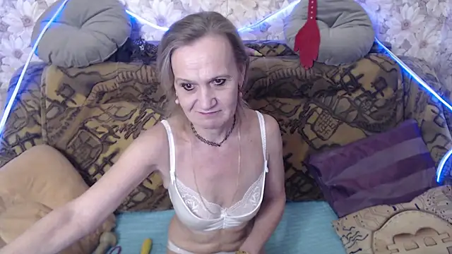 MissBekker online show from 17, 12, 2025