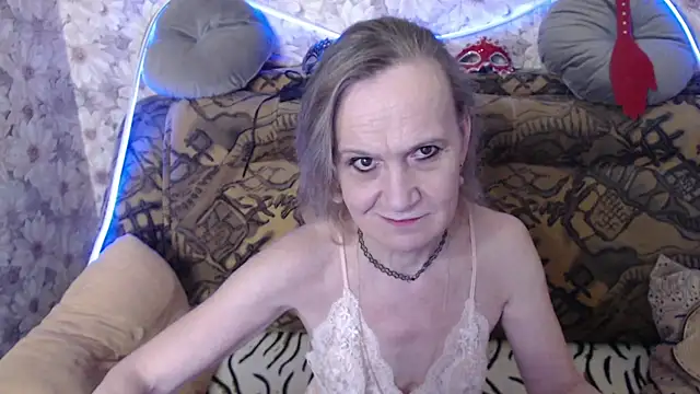 Snapshot of MissBekker chatting on 6, 7, 2026 MissBekker online show from 6, 7, 2026