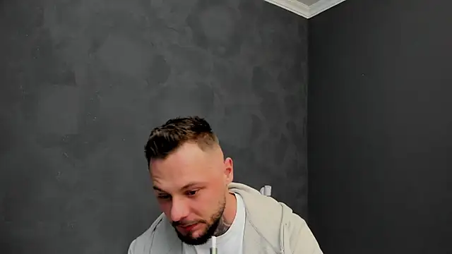 Snapshot of BrianHunts chatting on 30, 12, 2024 BrianHunts online show from 30, 12, 2024