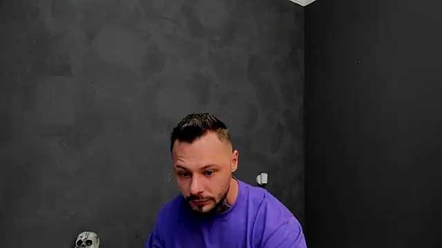 Snapshot of BrianHunts chatting on 11, 1, 2025 BrianHunts online show from 11, 1, 2025