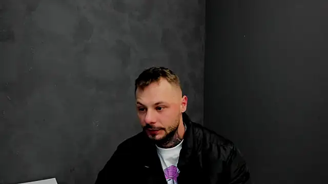 Snapshot of BrianHunts chatting on 13, 1, 2025 BrianHunts online show from 13, 1, 2025