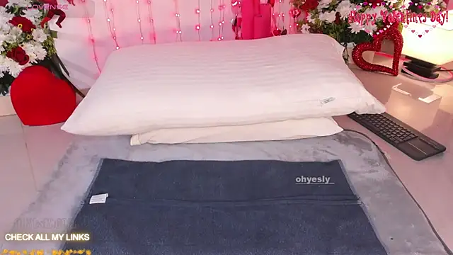 ohyesly  online show from 14, 2, 2026