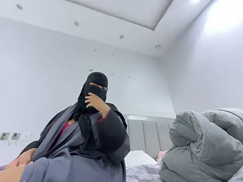 Snapshot of Submissive_Arab chatting on 27, 12, 2024 Submissive Arab online show from 27, 12, 2024