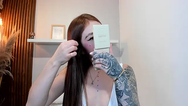 LANA-JONNES online show from 26, 10, 2025