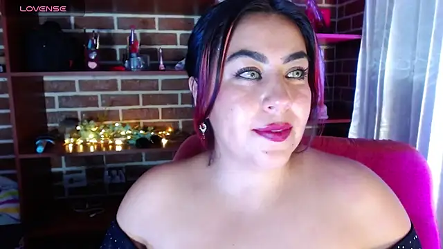 Snapshot of gatuwildhott chatting on 29, 6, 2026 gatuwildhott online show from 29, 6, 2026