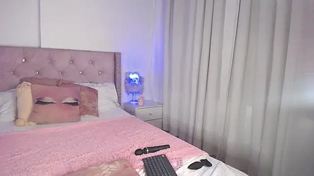 Snapshot of destinysweet21 chatting on 2, 2, 2025 destinysweet21 online show from 2, 2, 2025