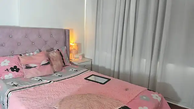 Snapshot of destinysweet21 chatting on 25, 2, 2026 destinysweet21 online show from 25, 2, 2026