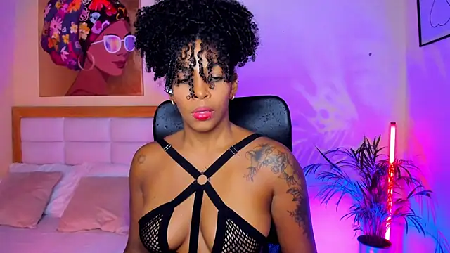 AitanaBrown  online show from 12, 4, 2026