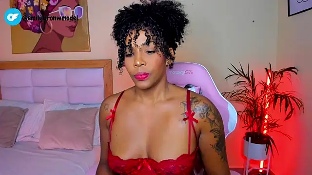 Snapshot of AitanaBrown_ chatting on 17, 6, 2026 AitanaBrown online show from 17, 6, 2026