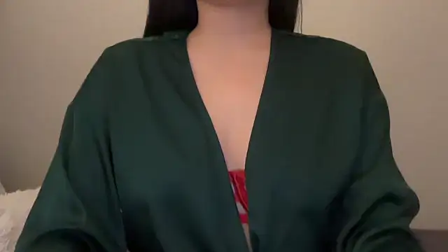 Snapshot of VannaDon chatting on 7, 11, 2025 VannaDon online show from 7, 11, 2025