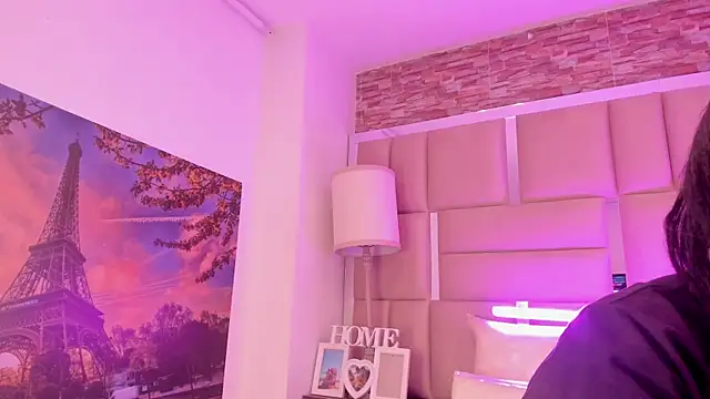 ShaniaBrownn online show from 24, 2, 2026