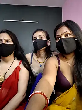 cutee  crazy online show from 2, 4, 2026