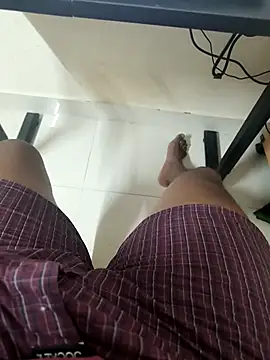 Snapshot of mkmony chatting on 10, 9, 2025 mkmony online show from 10, 9, 2025