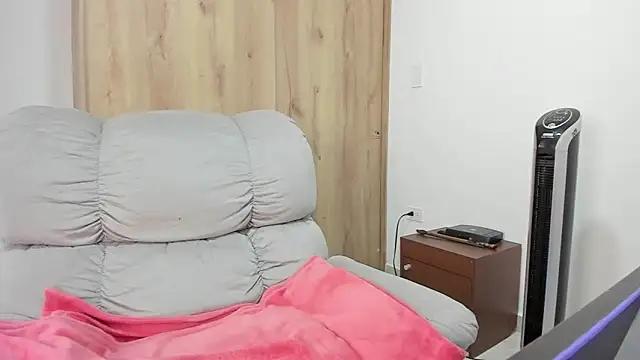 xspecialoomx online show from 22, 3, 2026