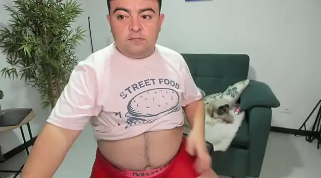 Snapshot of naughty_bear chatting on 24, 12, 2024 naughty bear online show from 24, 12, 2024