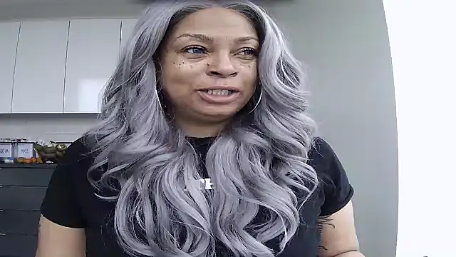 Snapshot of MSweetLindaParks chatting on 23, 5, 2026 MSweetLindaParks online show from 23, 5, 2026