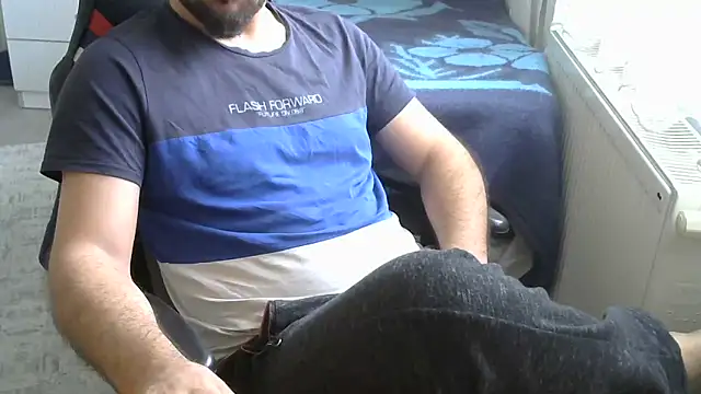 Snapshot of crazybaby5461 chatting on 2, 4, 2026 crazybaby5461 online show from 2, 4, 2026