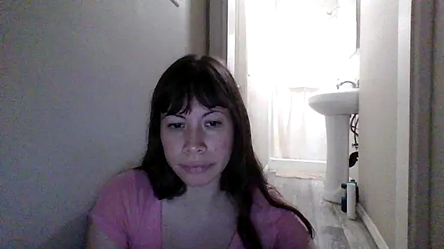 Snapshot of petitedoll29 chatting on 29, 10, 2025 petitedoll29 online show from 29, 10, 2025