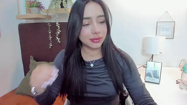 Snapshot of isabella_jade chatting on 24, 2, 2025 isabella jade online show from 24, 2, 2025