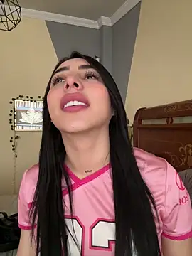 Snapshot of isabella_jade chatting on 1, 10, 2025 isabella jade online show from 1, 10, 2025