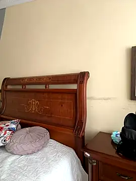 Snapshot of isabella_jade chatting on 16, 10, 2025 isabella jade online show from 16, 10, 2025