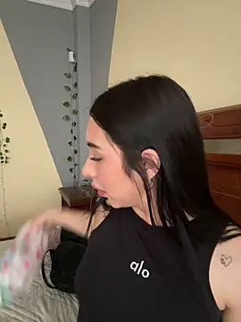 Snapshot of isabella_jade chatting on 21, 10, 2025 isabella jade online show from 21, 10, 2025