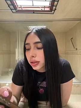 Snapshot of isabella_jade chatting on 22, 10, 2025 isabella jade online show from 22, 10, 2025